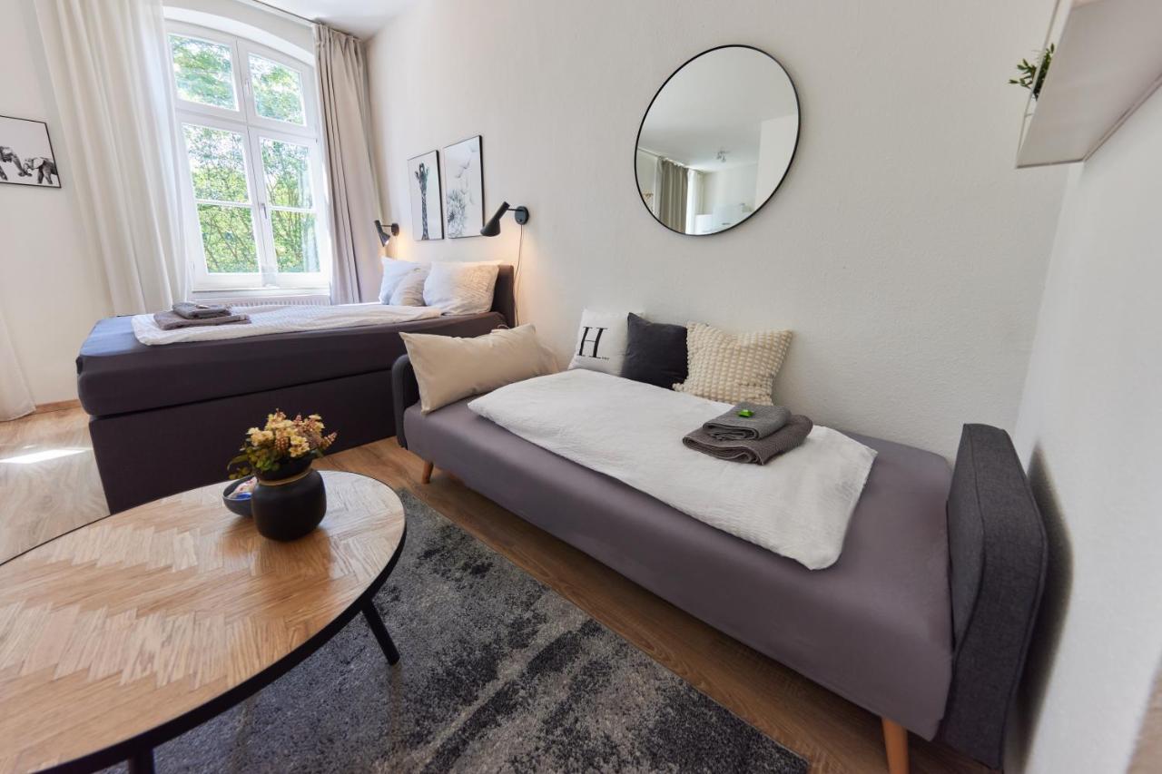 Studio3 Zentral Und Ruhig Mit Parkplatz, 5 Min Z Bali-T Und Gop, Boxspringbett Бад-Эйнхаузен Экстерьер фото