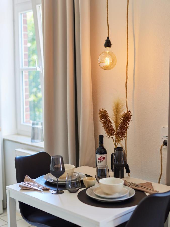 Studio3 Zentral Und Ruhig Mit Parkplatz, 5 Min Z Bali-T Und Gop, Boxspringbett Бад-Эйнхаузен Экстерьер фото